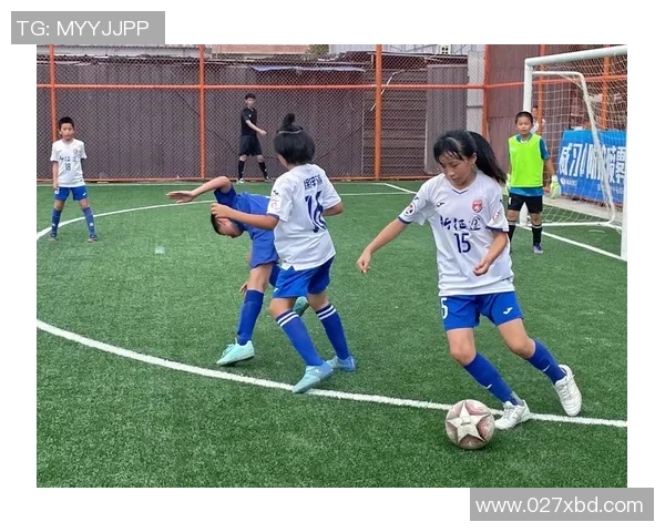 萌力十足的可爱足球球星们：小小身影也能踢出大梦想